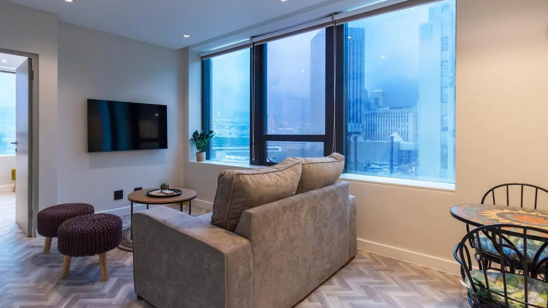 Luxurious One Bed At Foreshore Place Cape Town